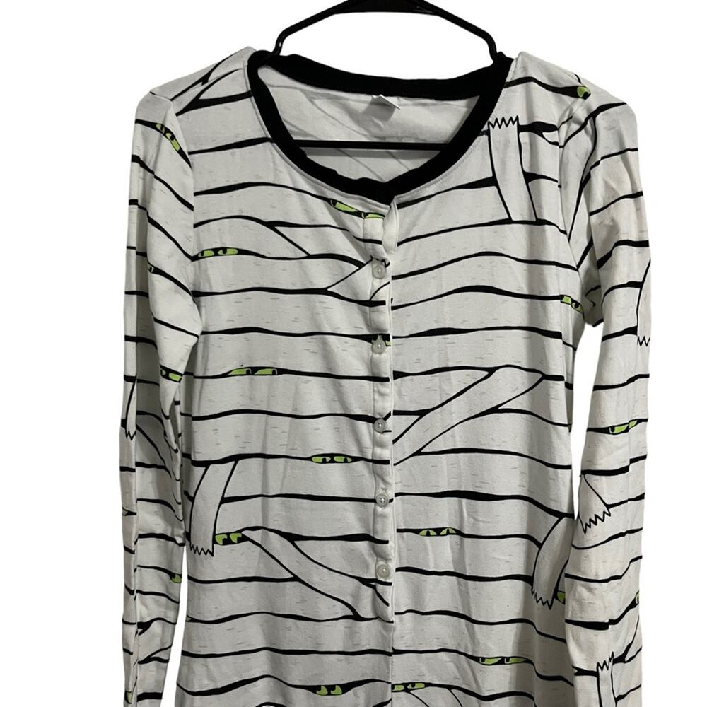 Old Navy Glow In the Dark Eyes Mummy Halloween Onesie Pajamas Size Medium Tall - Picture 5 of 8